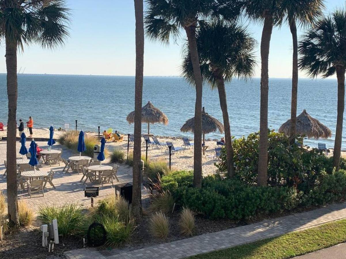 Bay Views From Your Balcony Beach Resort Tampa Exterior photo