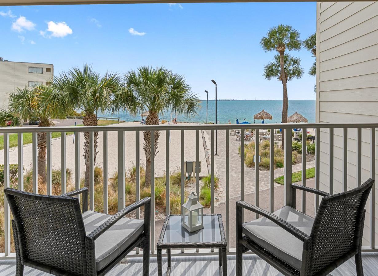 Bay Views From Your Balcony Beach Resort Tampa Exterior photo